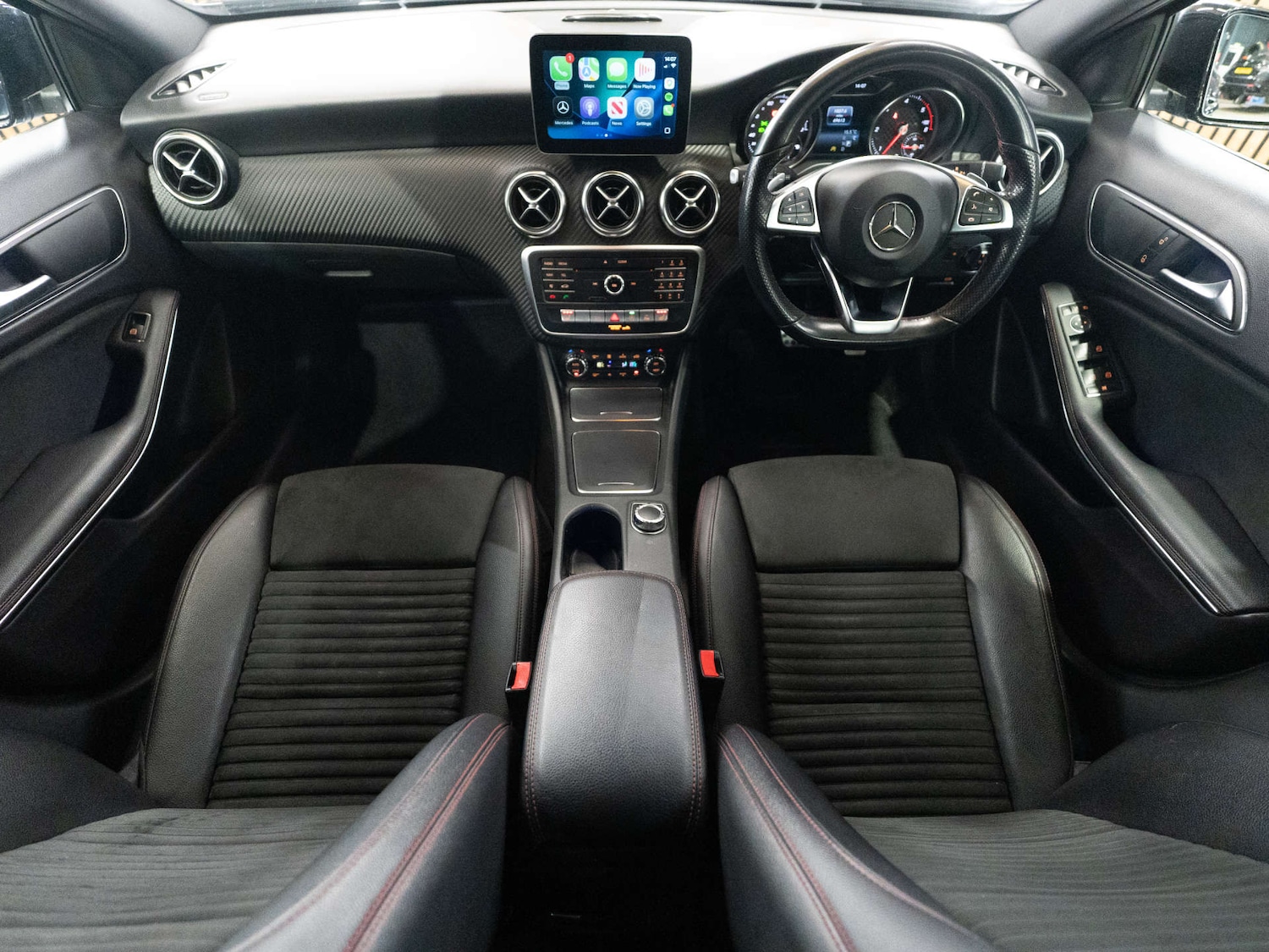 Used Mercedes-Benz A-Class 2018 for sale - 77946341: Photo 2