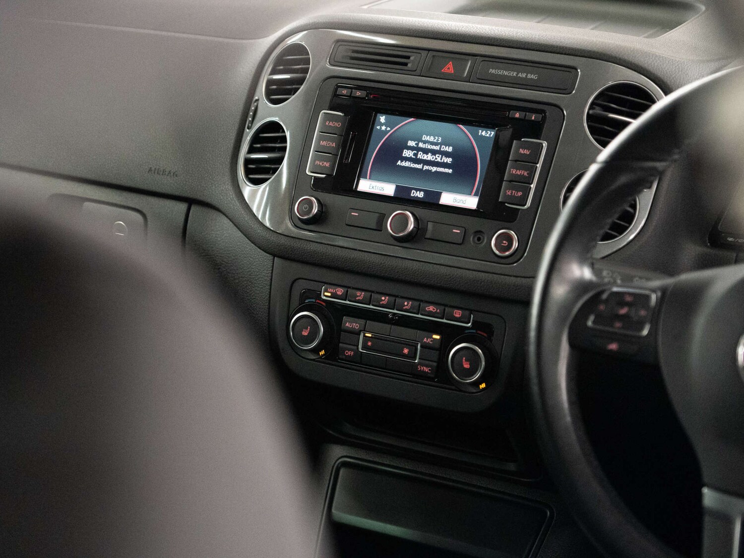 Used Volkswagen Tiguan 2015 for sale - 77567788: Photo 15