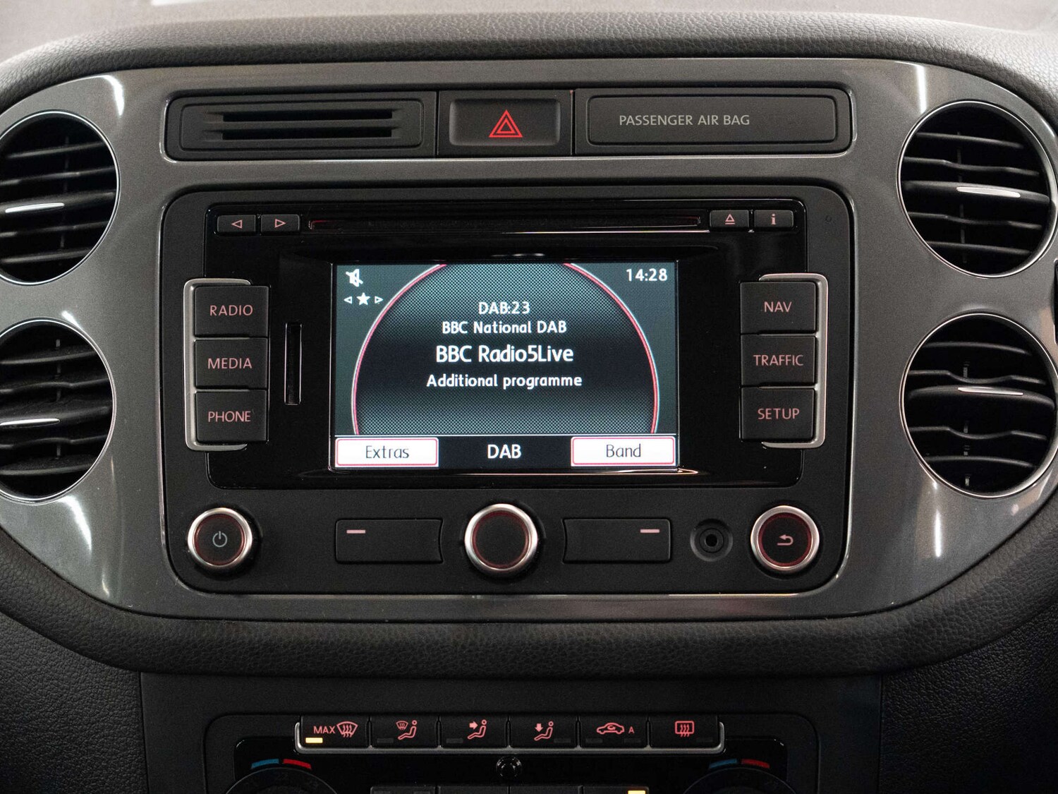 Used Volkswagen Tiguan 2015 for sale - 77567788: Photo 17