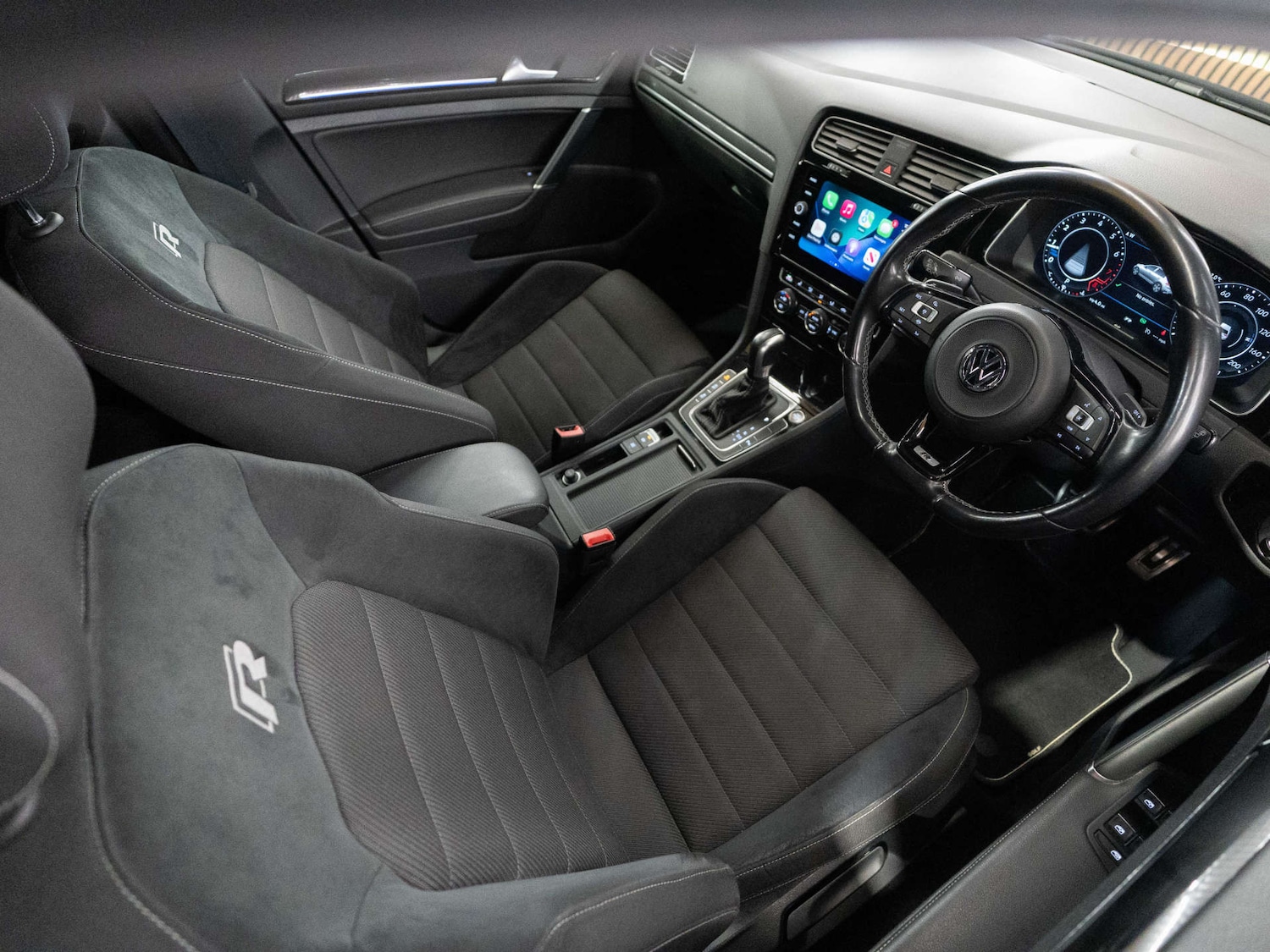 Used Volkswagen Golf 2020 for sale - 77802717: Photo 14