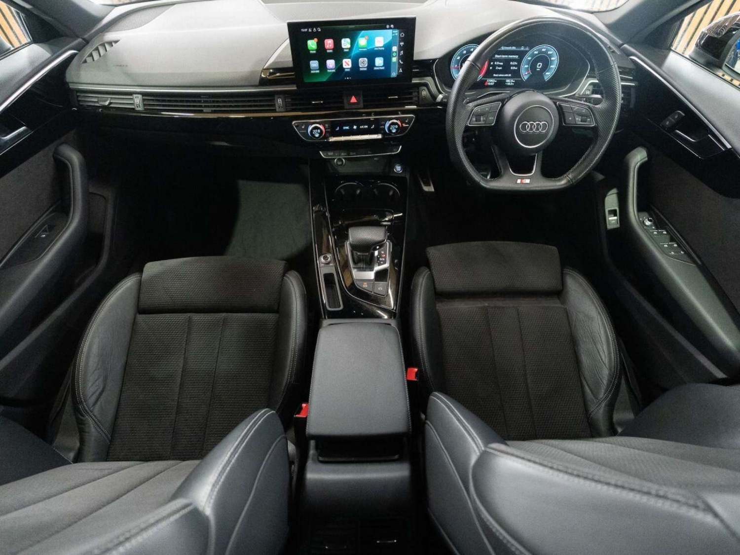 Used Audi A4 2021 for sale - 77023557: Photo 2