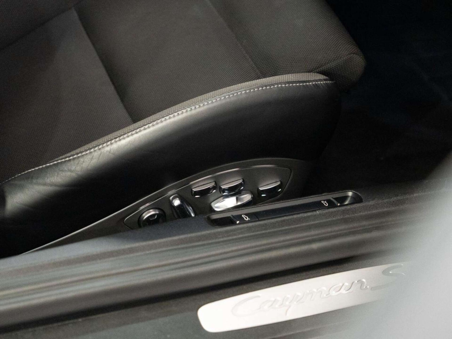 Used Porsche 718 Cayman 2018 for sale - 77022788: Photo 39