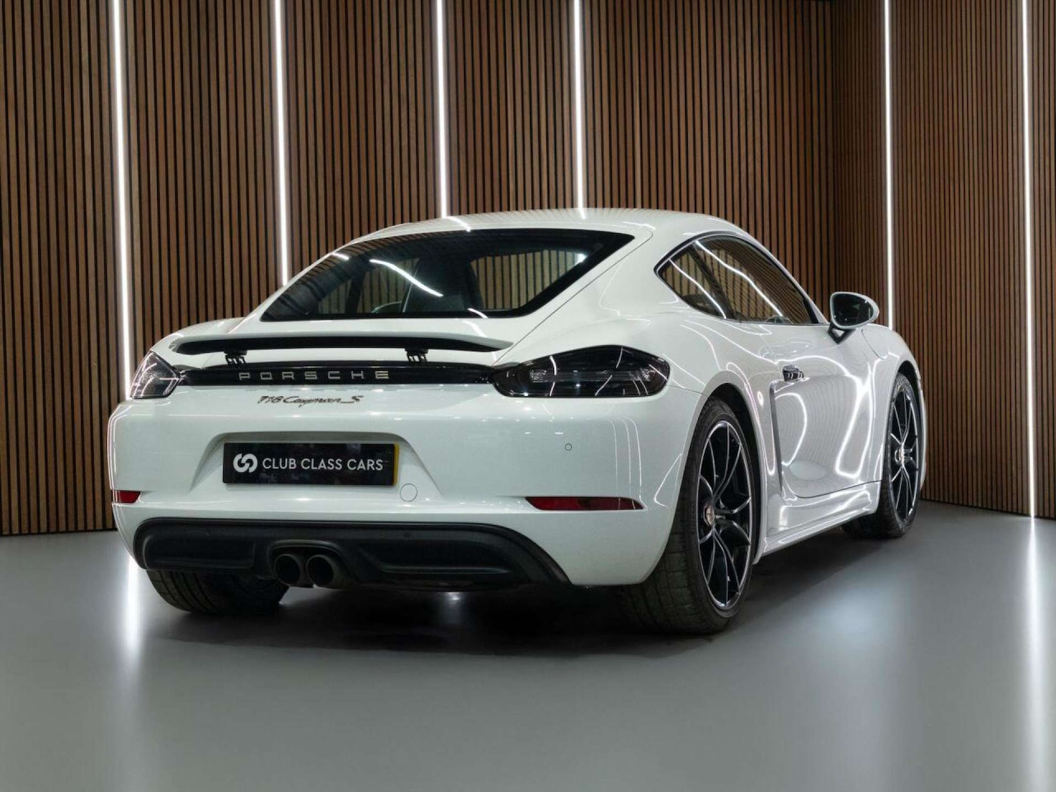 Used Porsche 718 Cayman 2018 for sale - 77022788: Photo 5