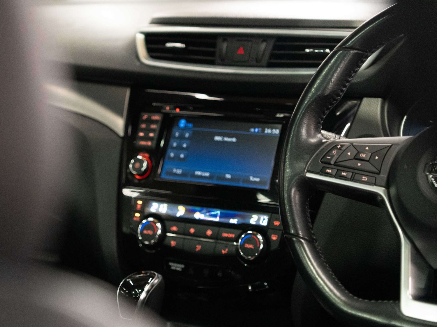 Used Nissan Qashqai 2018 for sale - 77735028: Photo 18