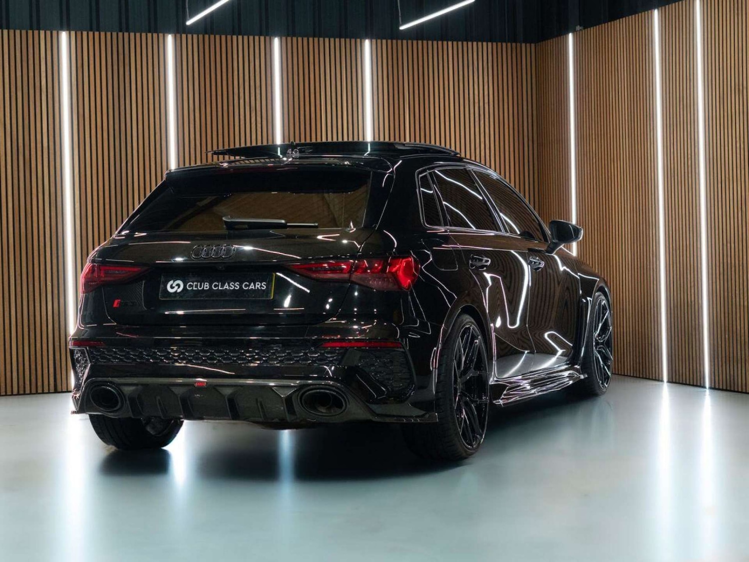 Used Audi RS3 2023 for sale - 77022772: Photo 5