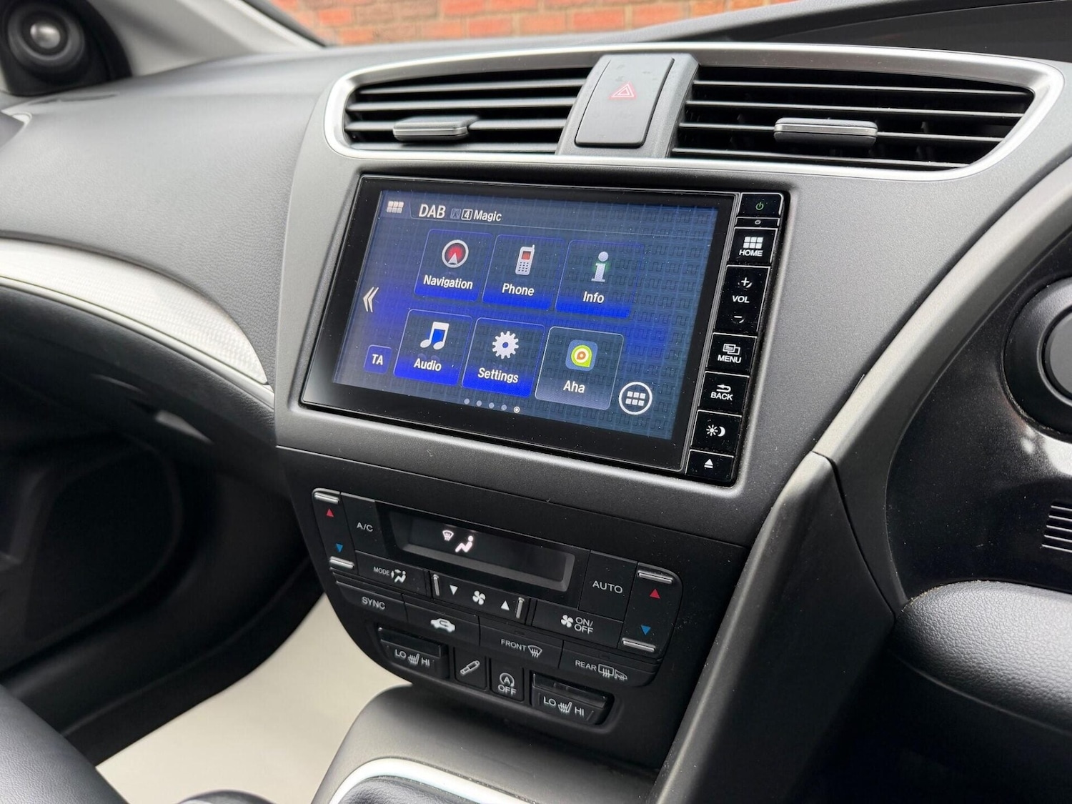 Used Honda Civic 2016 for sale - 76783135: Photo 32