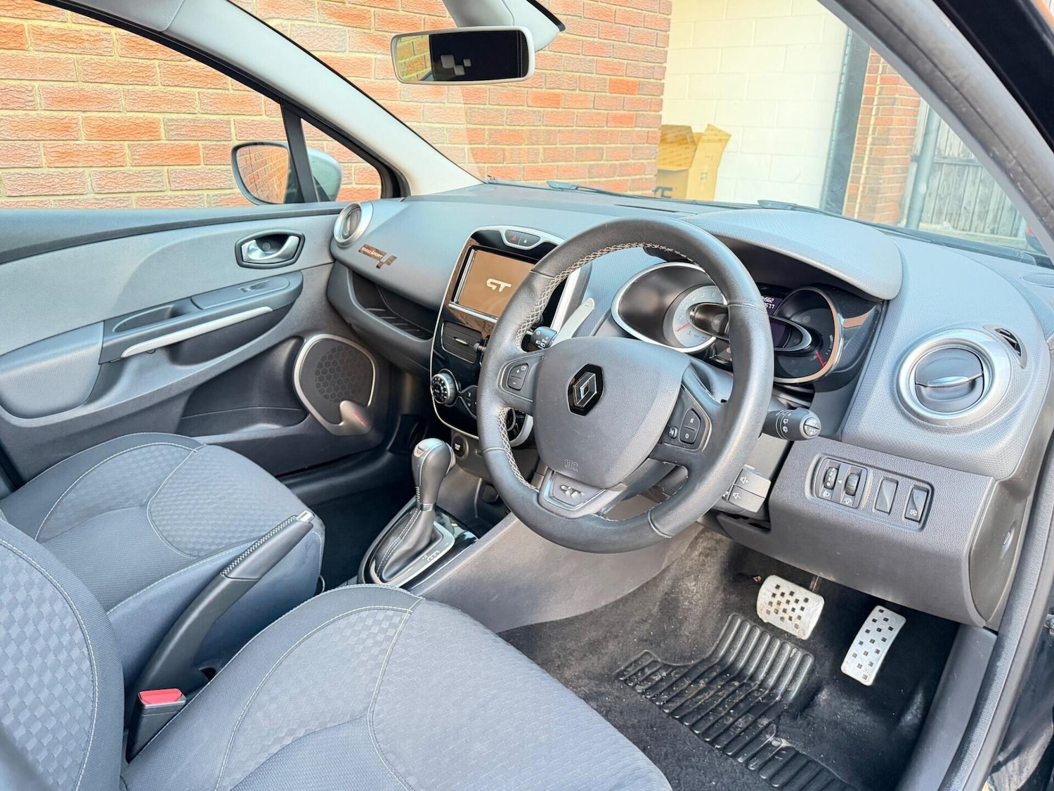 Used Renault Clio 2016 for sale - 77129001: Photo 19