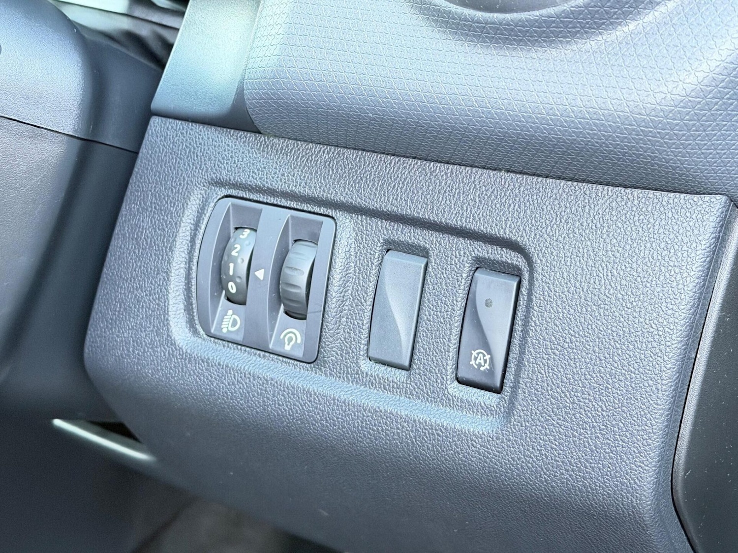 Used Renault Clio 2016 for sale - 77129001: Photo 26