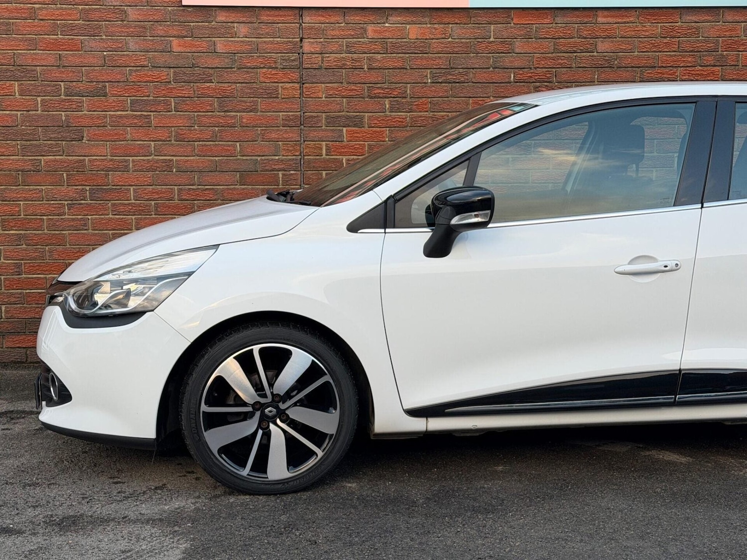 Used Renault Clio 2015 for sale - 77318275: Photo 11