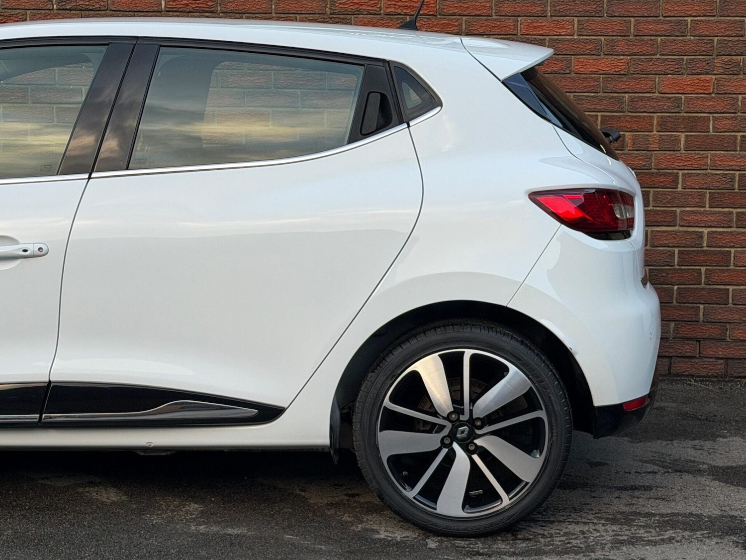 Used Renault Clio 2015 for sale - 77318275: Photo 12