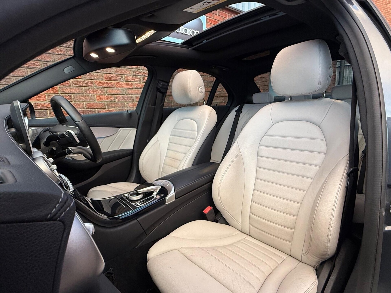 Used Mercedes-Benz C Class 2015 for sale - 76783125: Photo 28