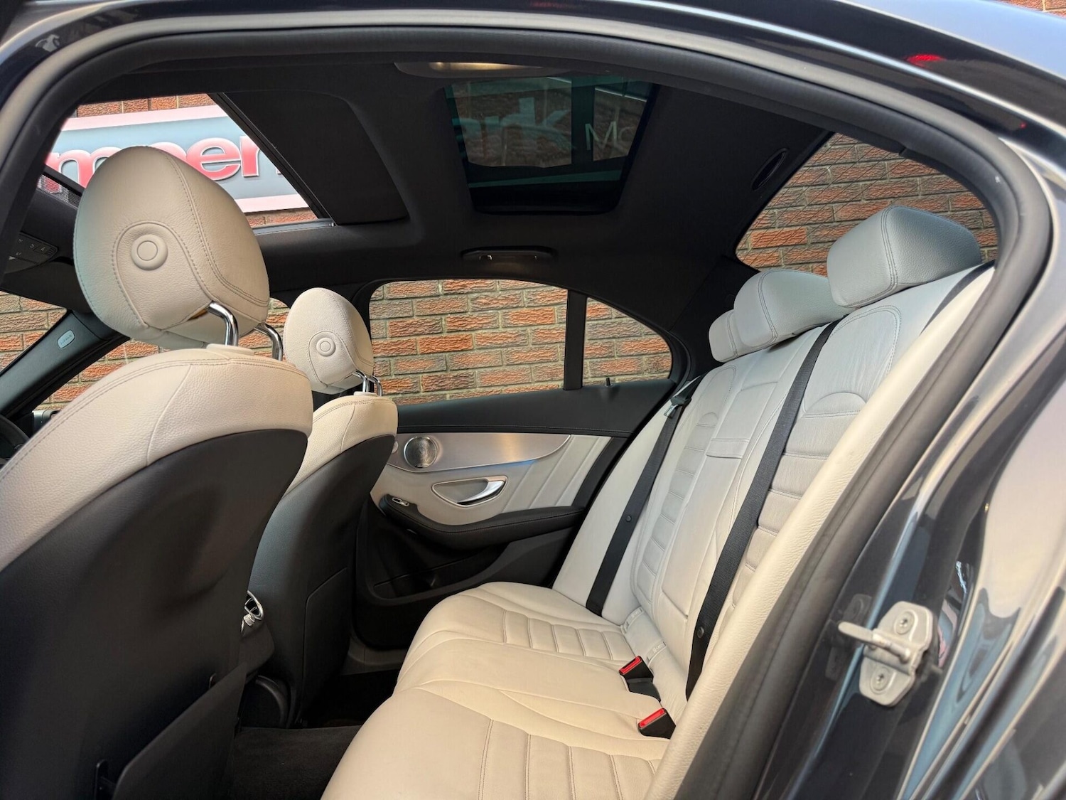 Used Mercedes-Benz C Class 2015 for sale - 76783125: Photo 29