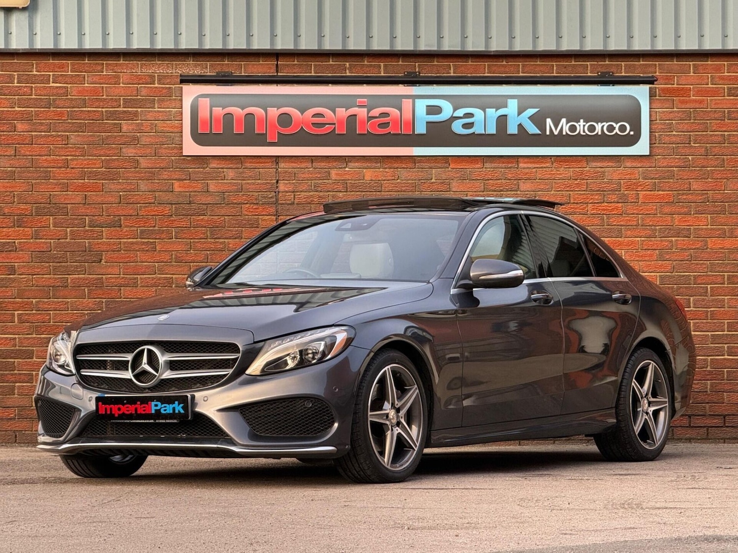 Used Mercedes-Benz C Class 2015 for sale - 76783125: Photo 3