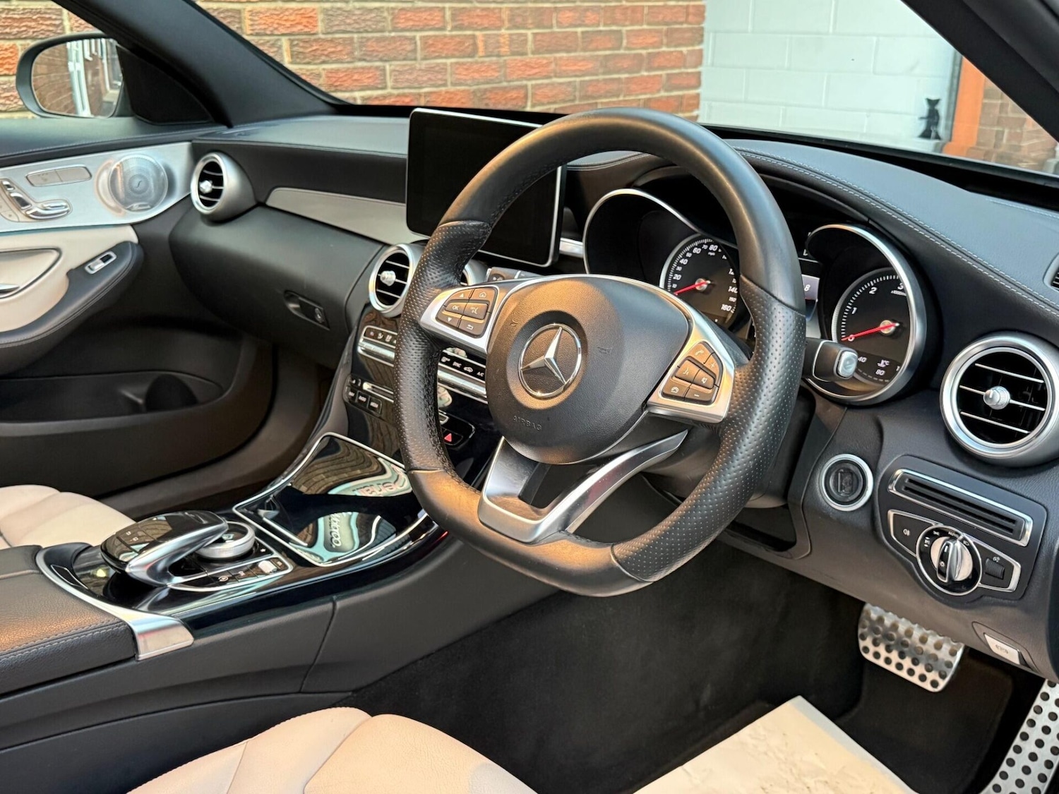 Used Mercedes-Benz C Class 2015 for sale - 76783125: Photo 31