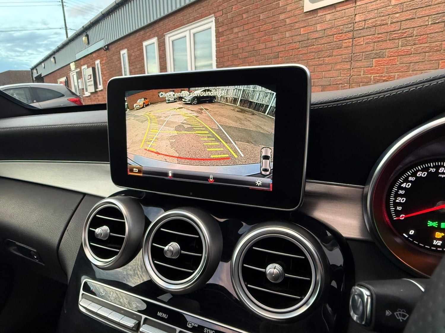 Used Mercedes-Benz C Class 2015 for sale - 76783125: Photo 36