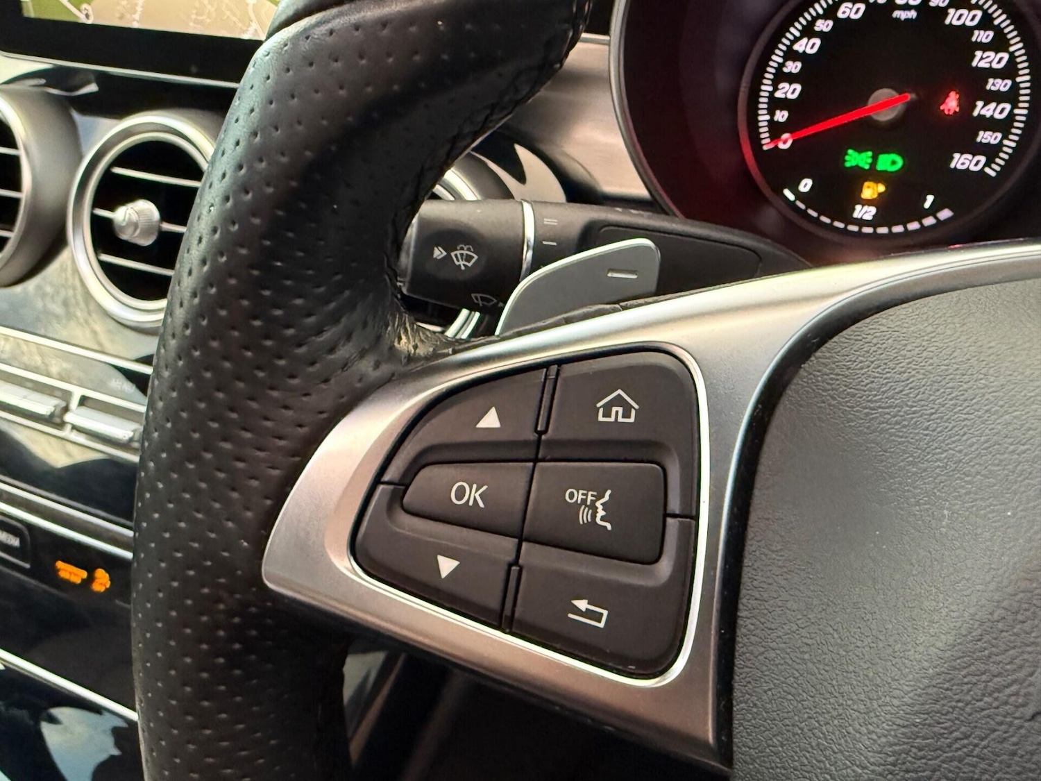 Used Mercedes-Benz C Class 2015 for sale - 76783125: Photo 37