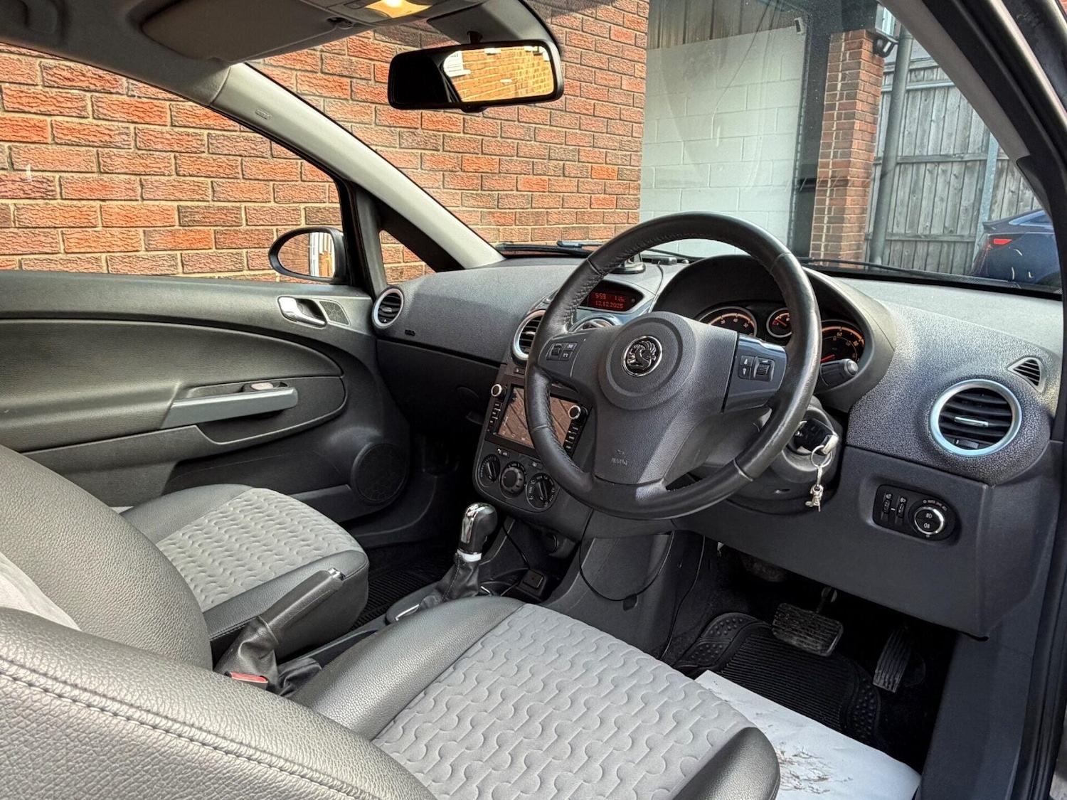 Used Vauxhall Corsa 2011 for sale - 77179582: Photo 22