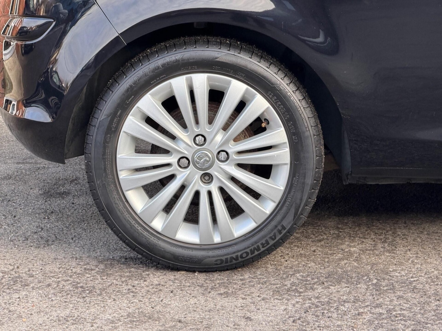 Used Vauxhall Corsa 2011 for sale - 77179582: Photo 23