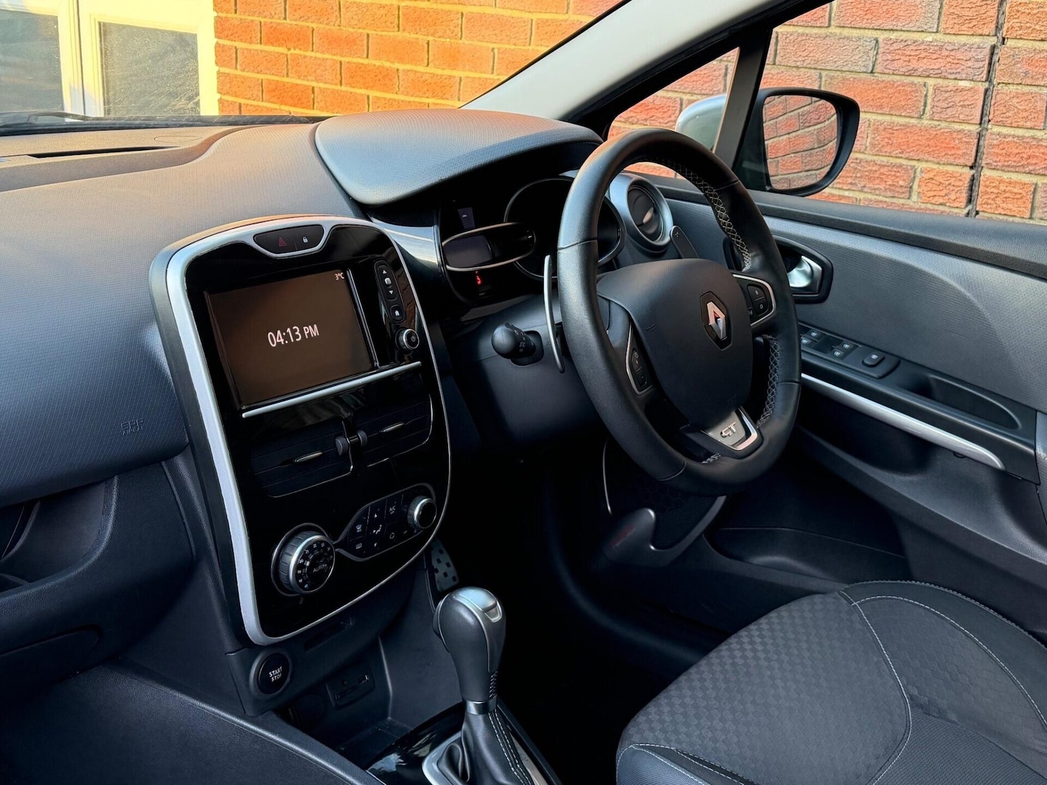 Used Renault Clio 2016 for sale - 77195259: Photo 35