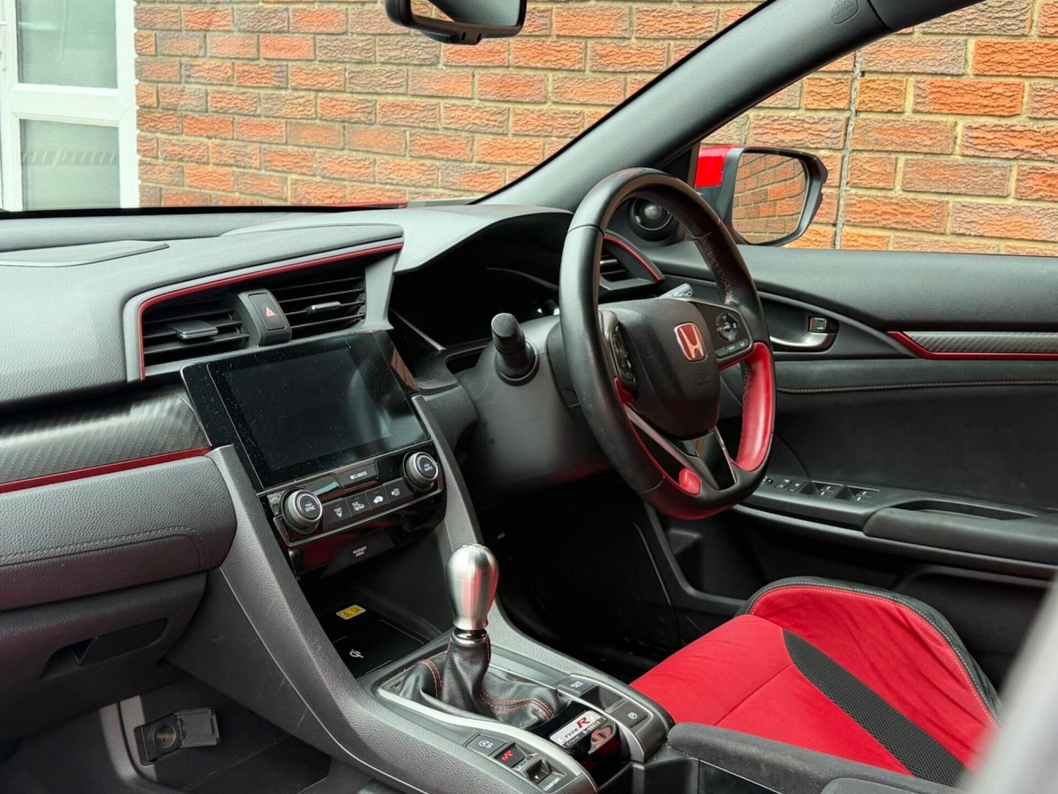 Used Honda Civic 2017 for sale - 77641823: Photo 2