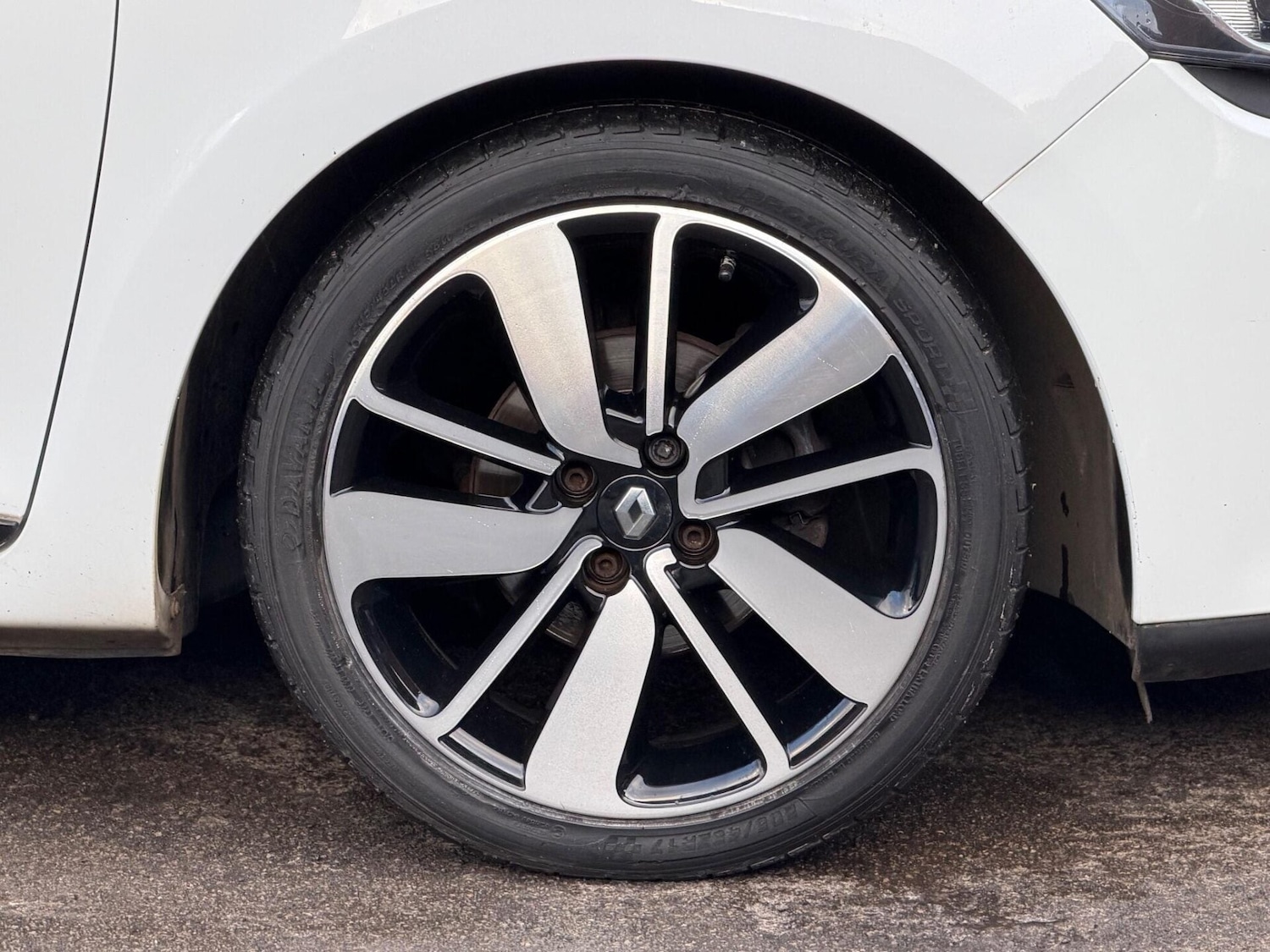 Used Renault Clio 2015 for sale - 76783091: Photo 17