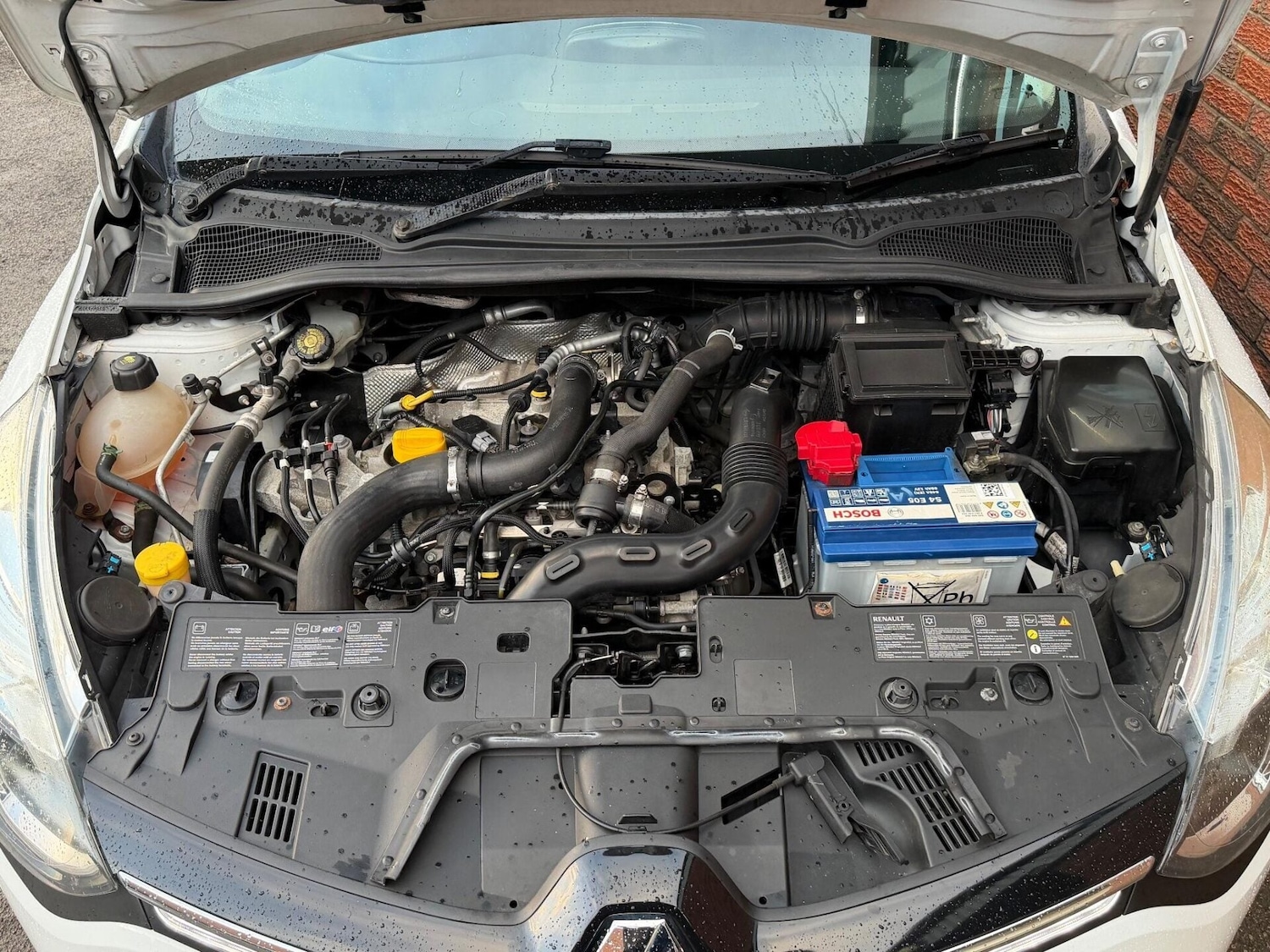 Used Renault Clio 2015 for sale - 76783091: Photo 25