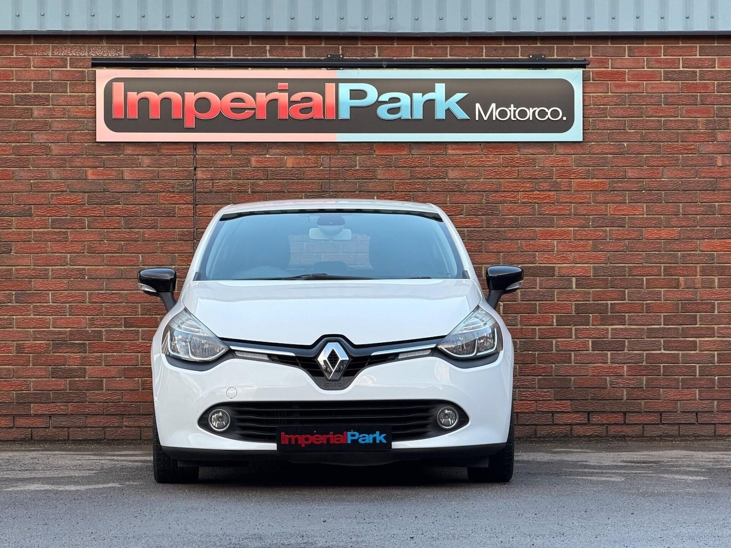 Used Renault Clio 2015 for sale - 76783091: Photo 4