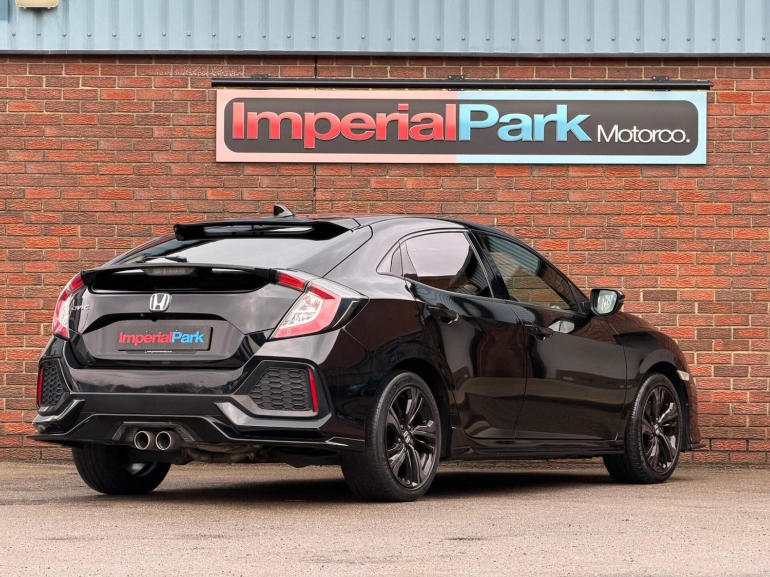 Used Honda Civic 2017 for sale - 77945556: Photo 5