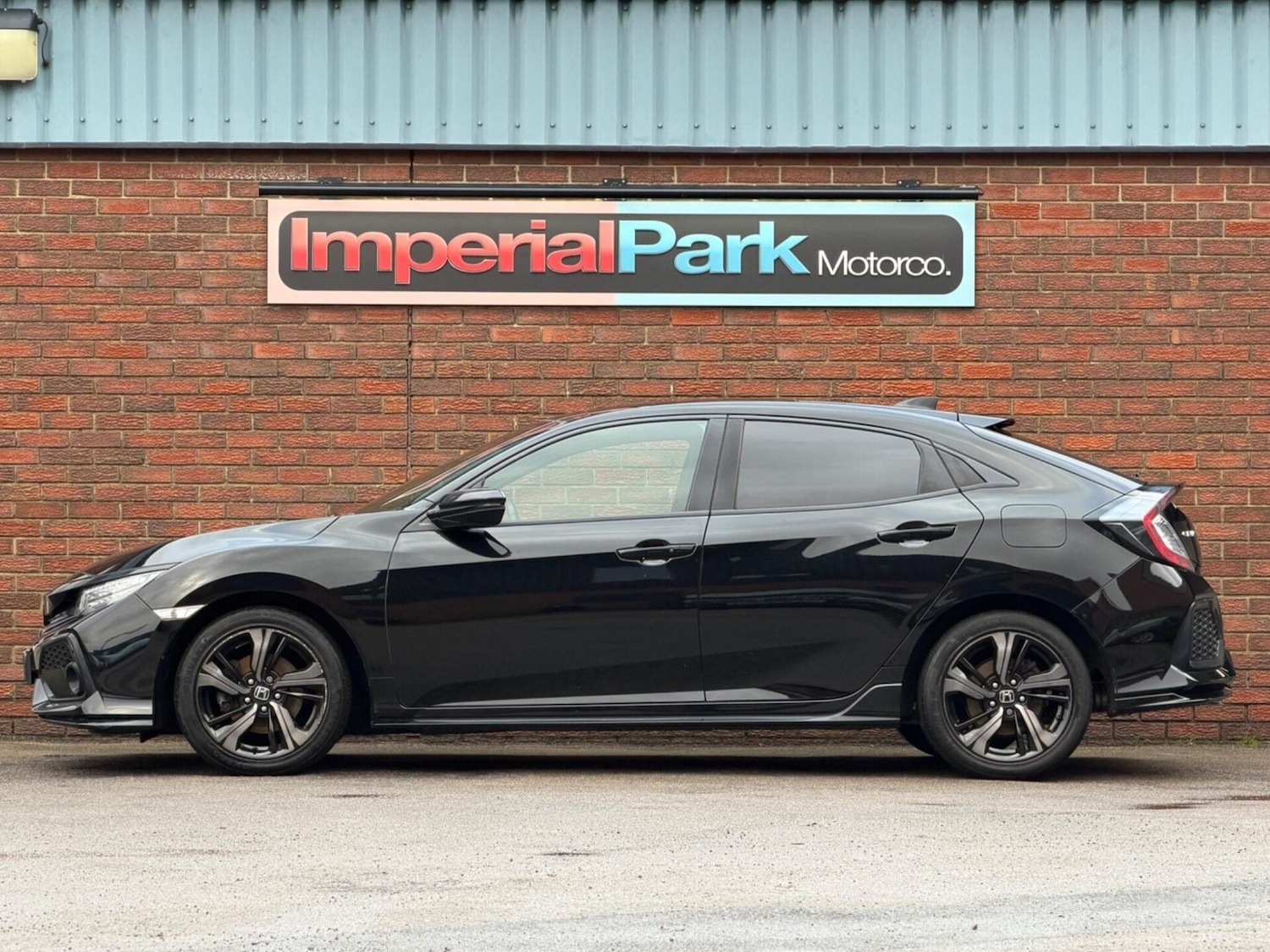 Used Honda Civic 2017 for sale - 77945556: Photo 7