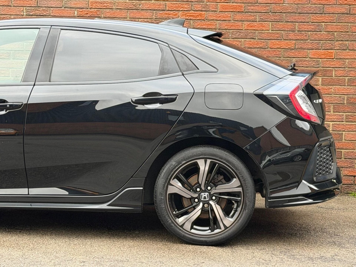 Used Honda Civic 2017 for sale - 77945556: Photo 9