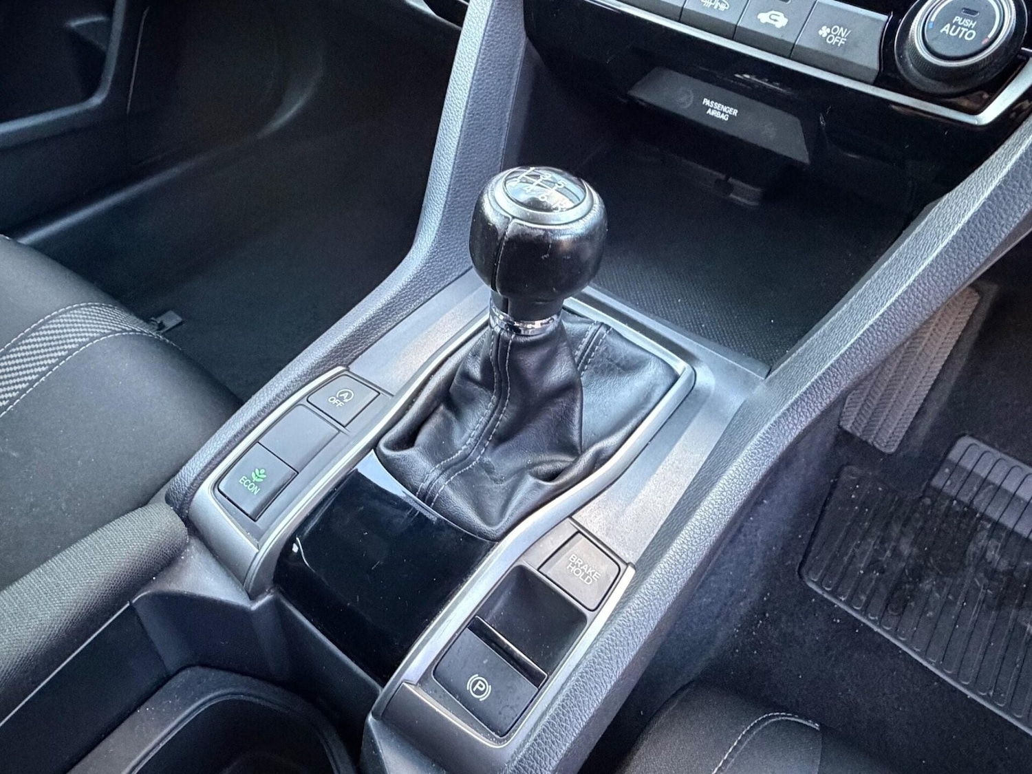 Used Honda Civic 2017 for sale - 76783146: Photo 28