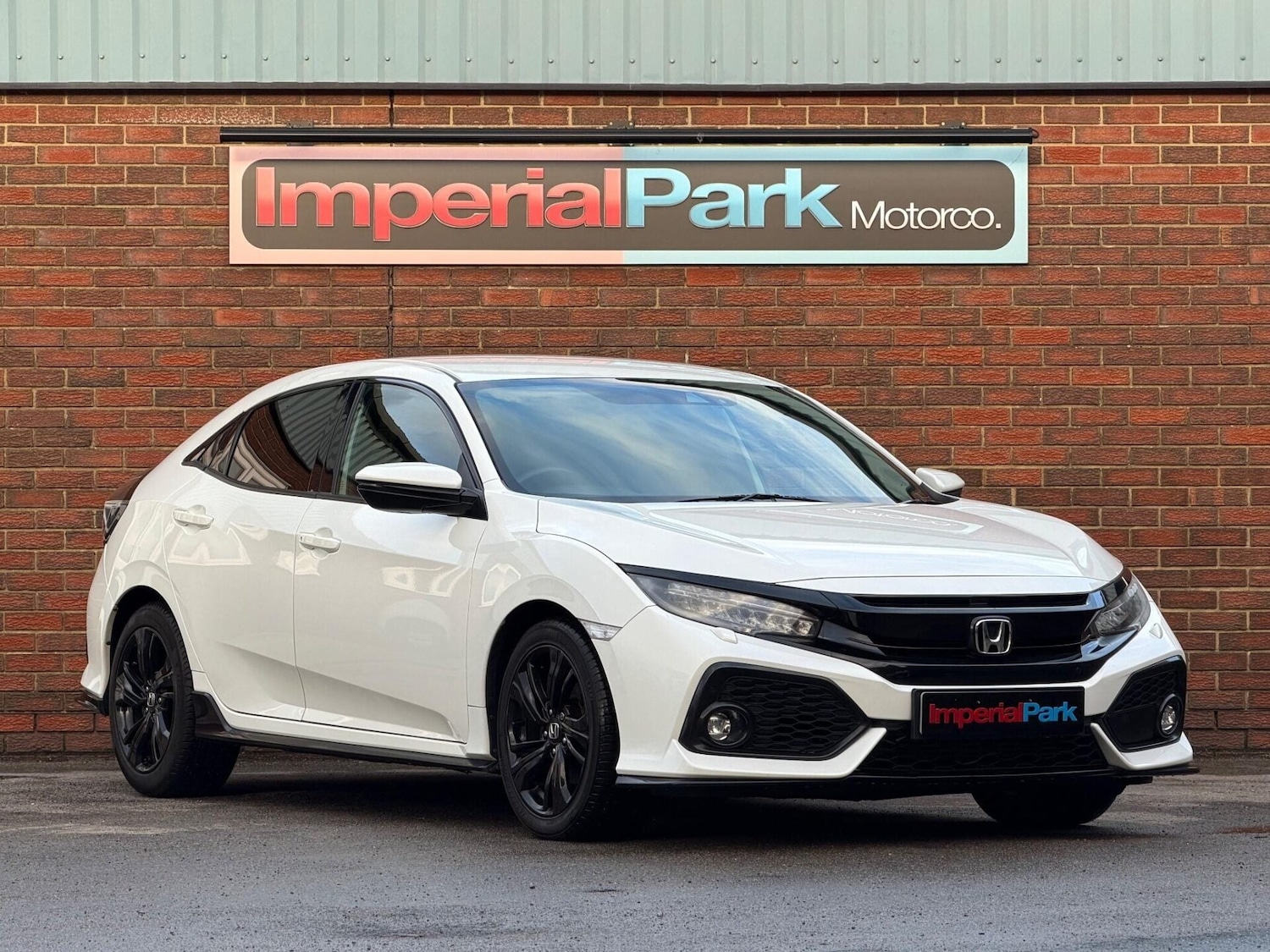 Used Honda Civic 2017 for sale - 76783146: Photo 3