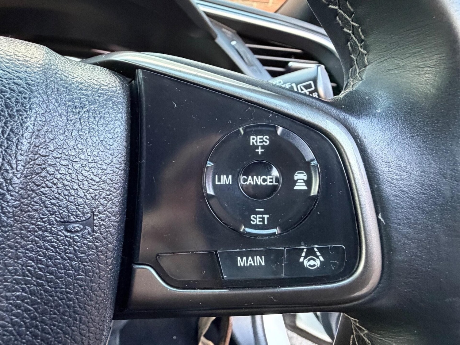 Used Honda Civic 2017 for sale - 76783146: Photo 30