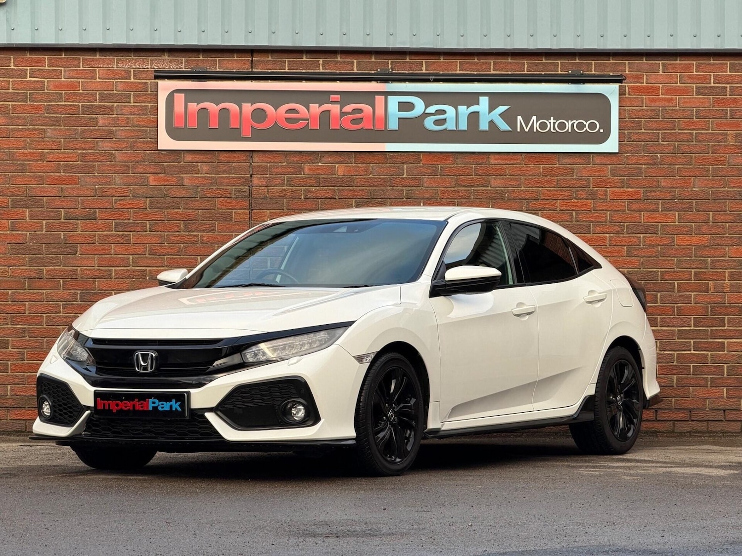 Used Honda Civic 2017 for sale - 76783146: Photo 5