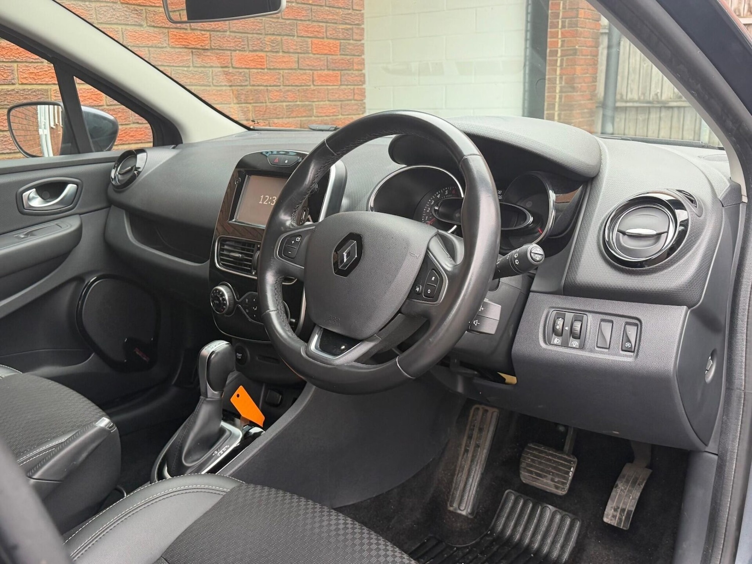 Used Renault Clio 2017 for sale - 77168665: Photo 11