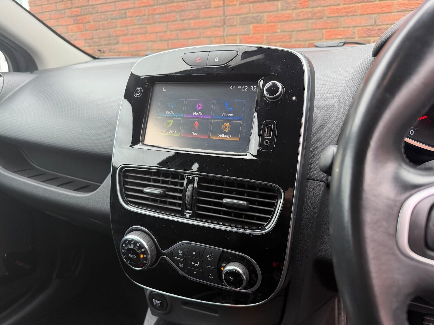 Used Renault Clio 2017 for sale - 77168665: Photo 19