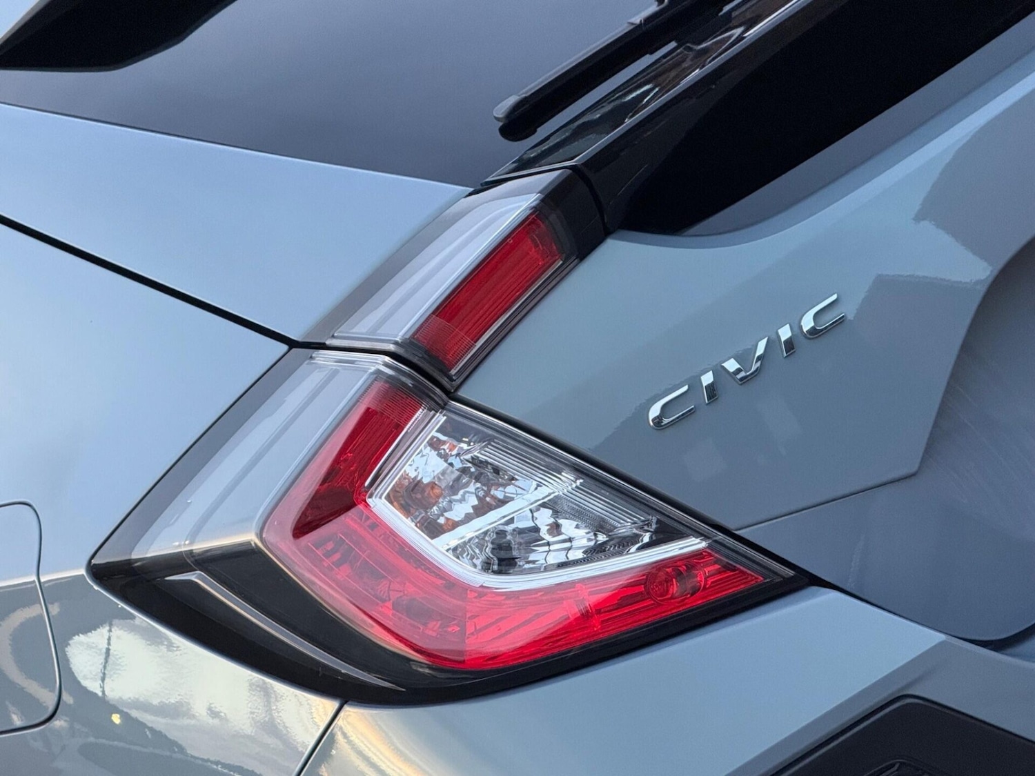 Used Honda Civic 2018 for sale - 77020290: Photo 14