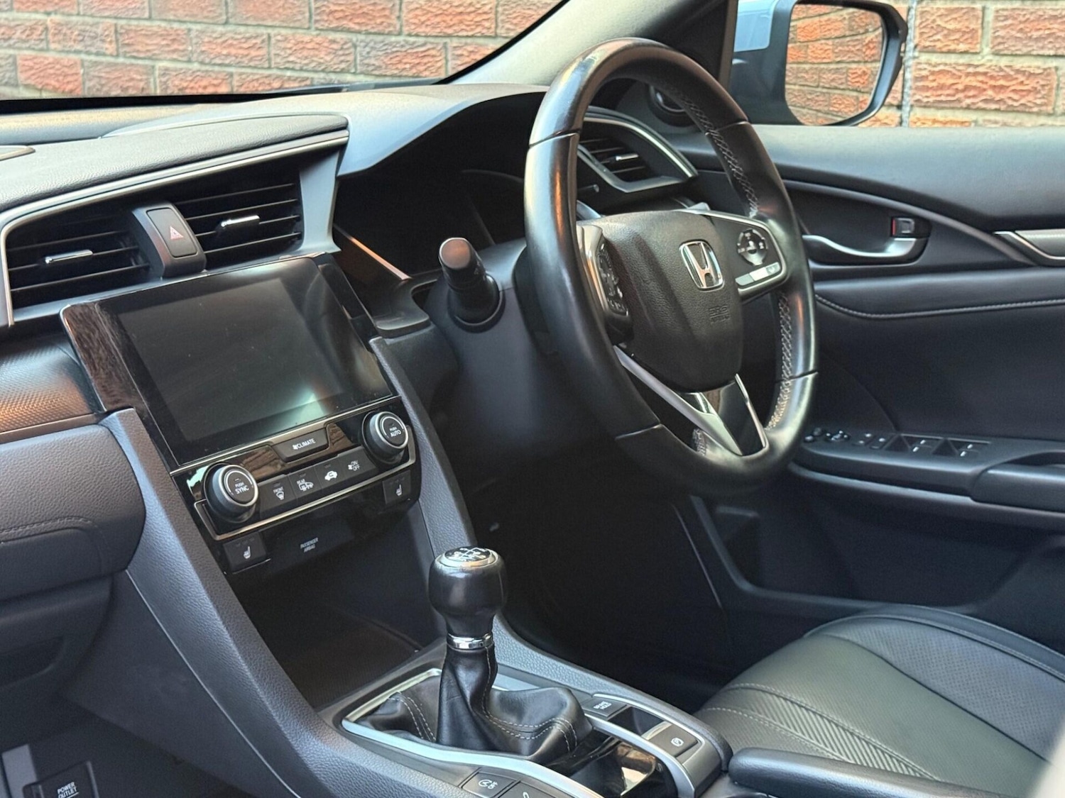 Used Honda Civic 2018 for sale - 77020290: Photo 22