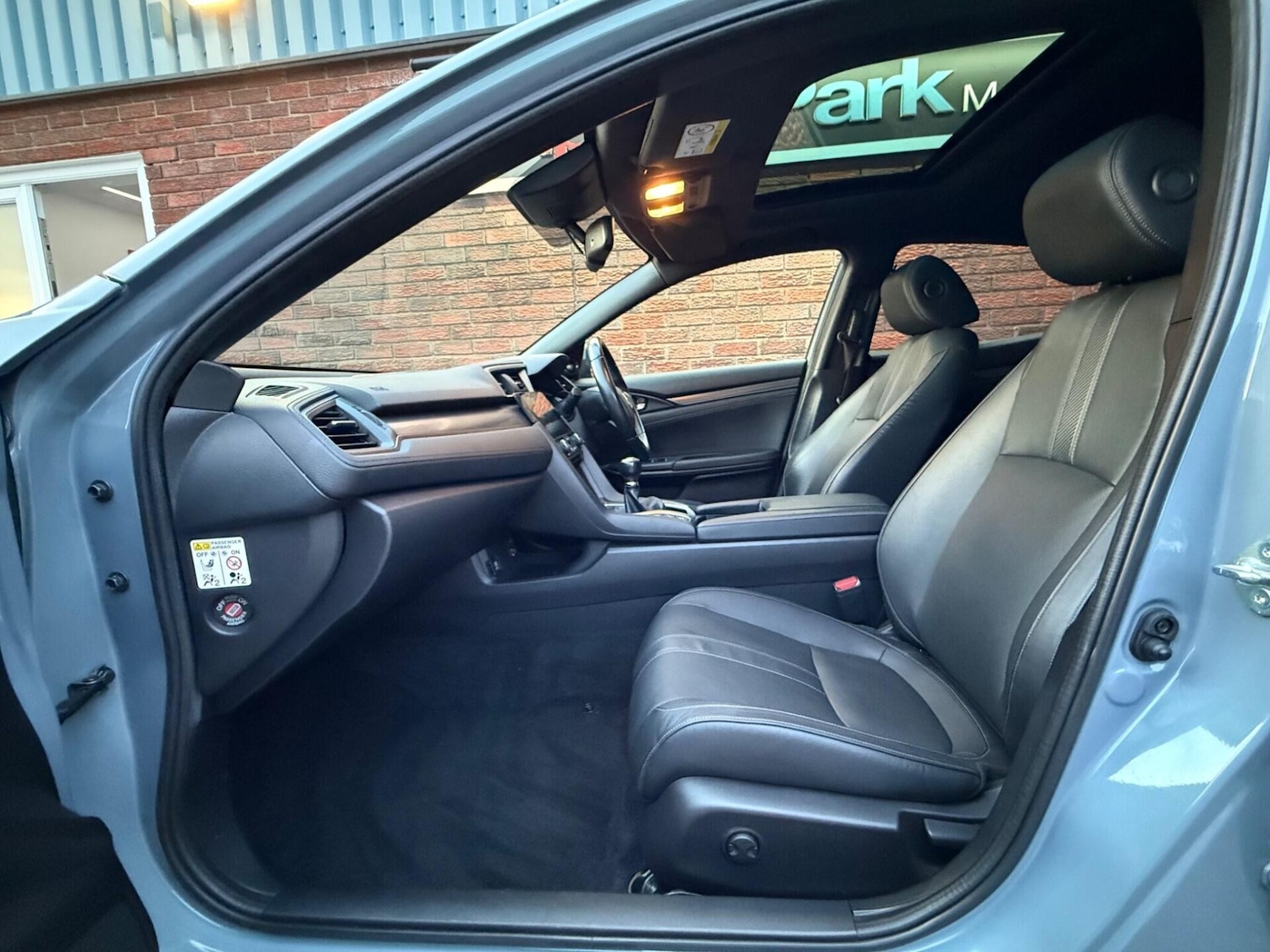 Used Honda Civic 2018 for sale - 77020290: Photo 24