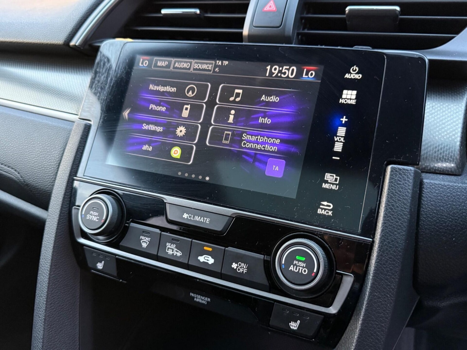 Used Honda Civic 2018 for sale - 77020290: Photo 29