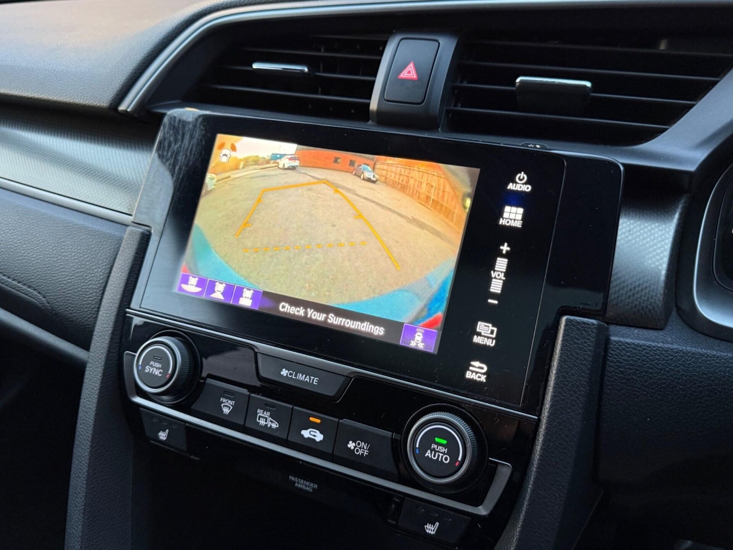 Used Honda Civic 2018 for sale - 77020290: Photo 32