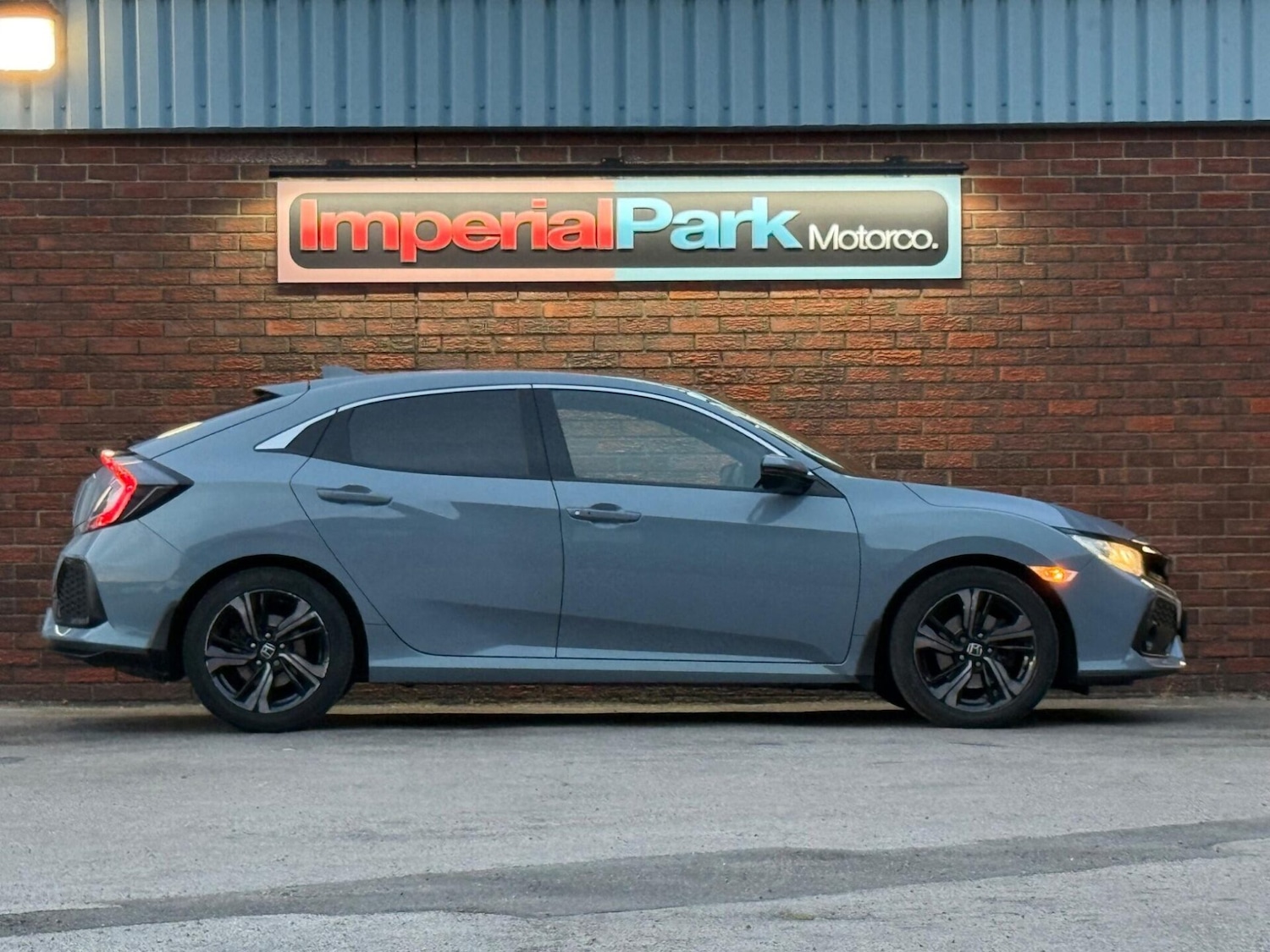 Used Honda Civic 2018 for sale - 77020290: Photo 6
