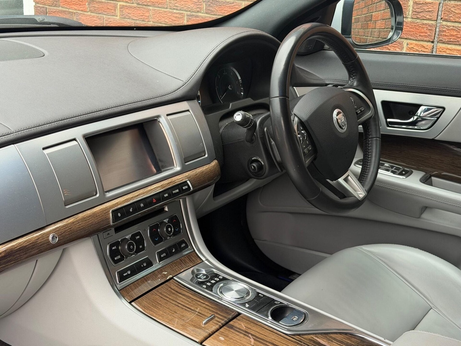 Used Jaguar XF 2011 for sale - 78190752: Photo 17