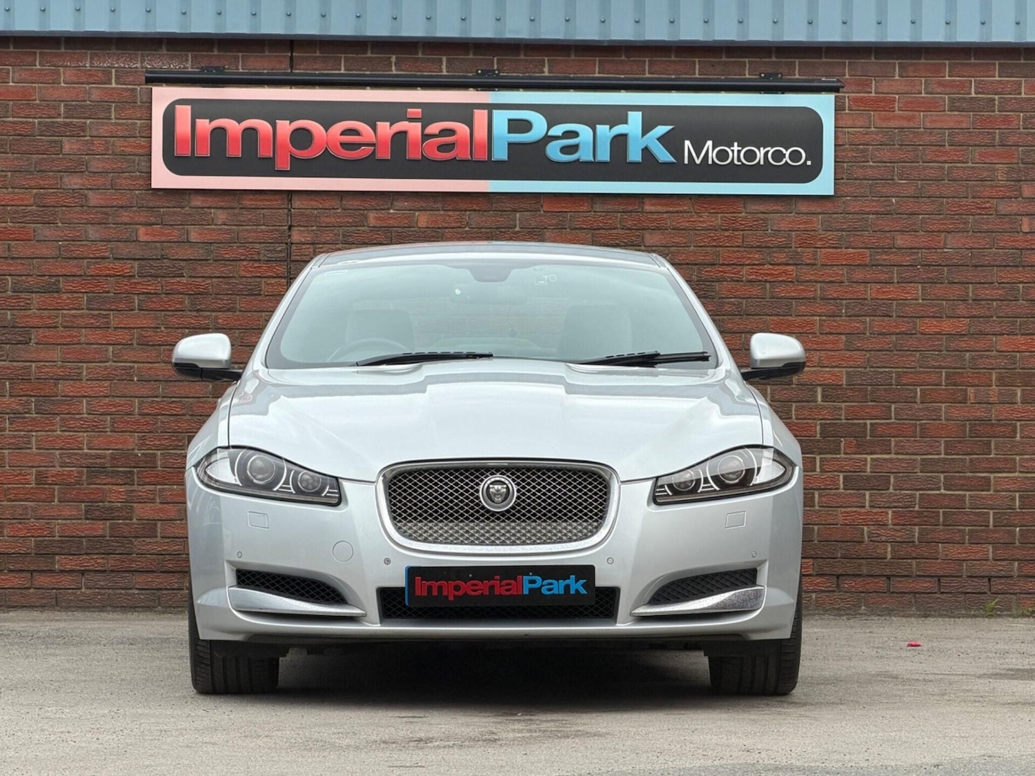 Used Jaguar XF 2011 for sale - 78190752: Photo 2