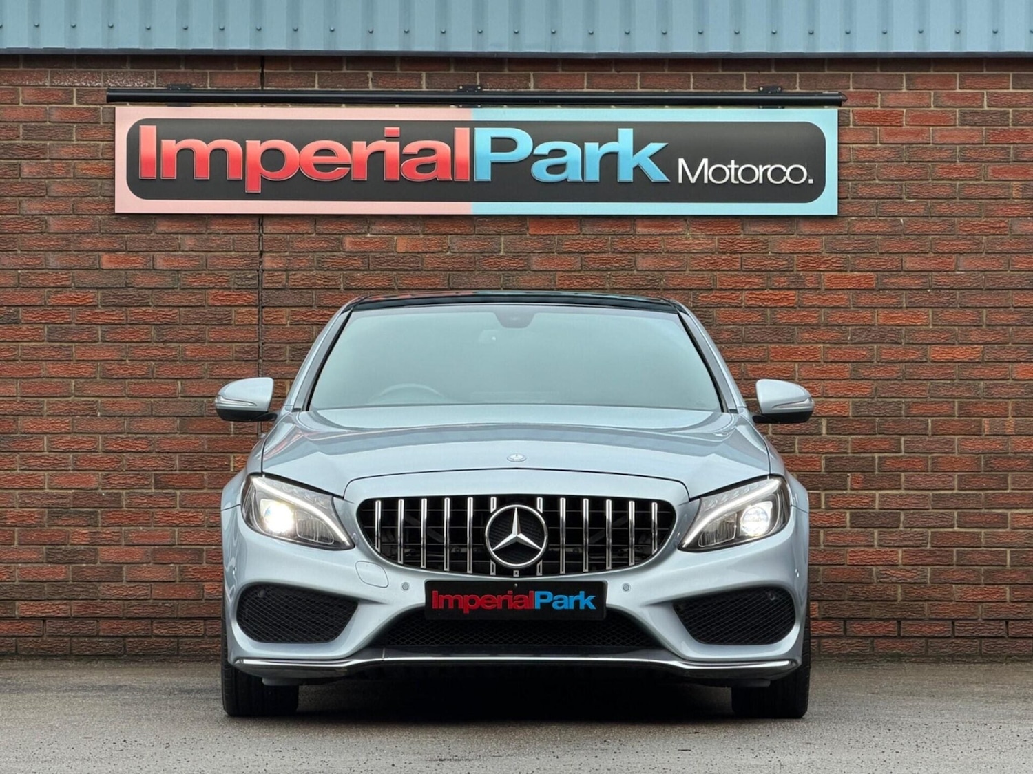 Used Mercedes-Benz C Class 2014 for sale - 77844807: Photo 4