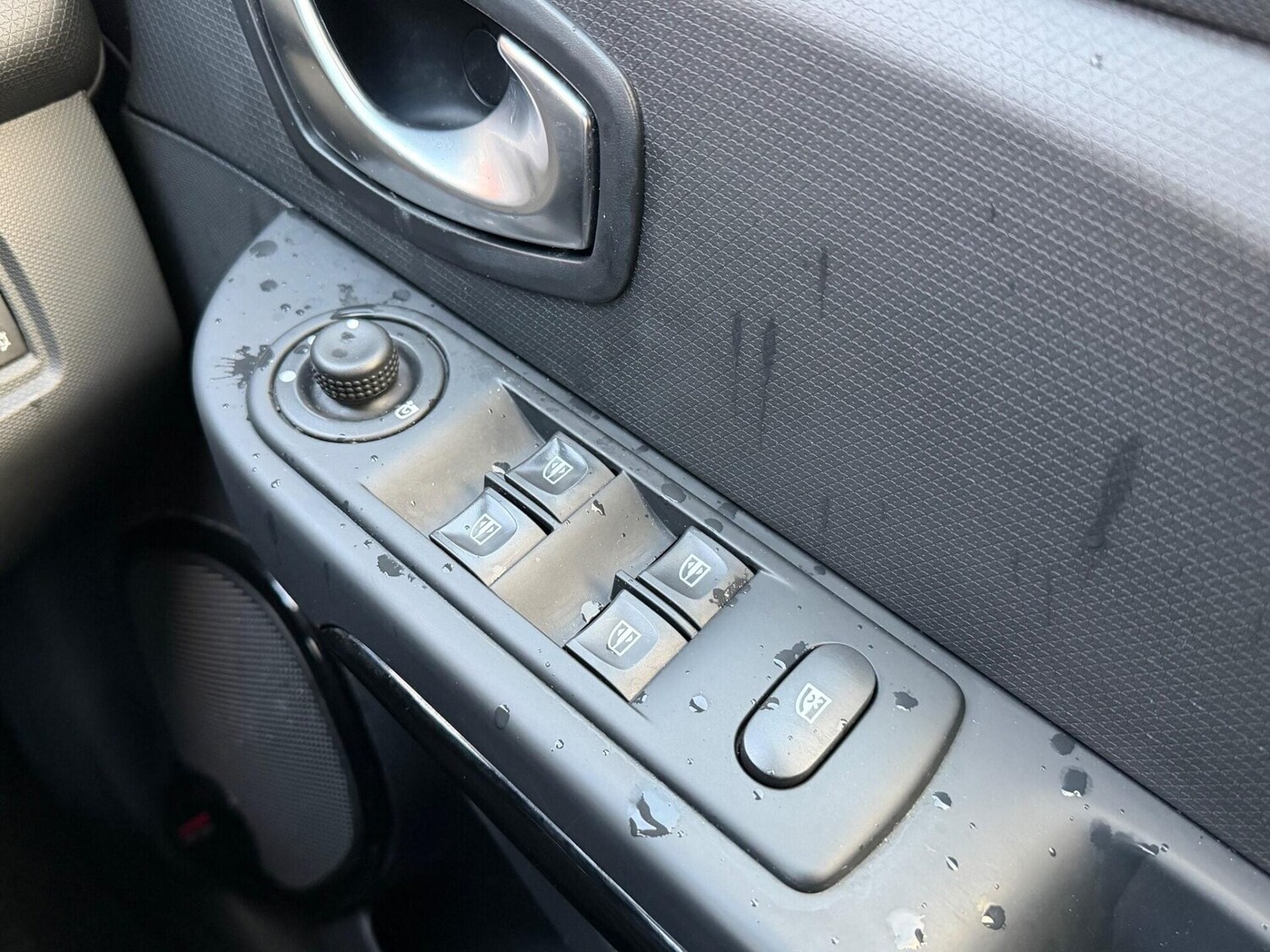 Used Renault Clio 2015 for sale - 77350004: Photo 40