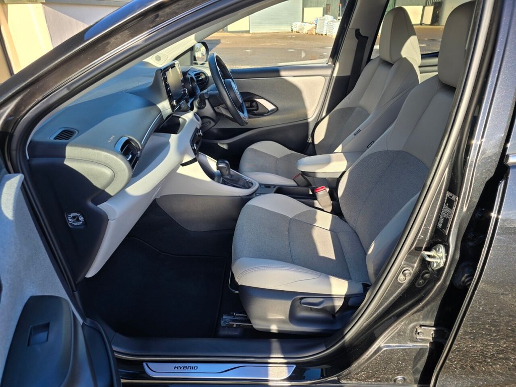 Used Toyota Yaris 2021 for sale - 77122258: Photo 21