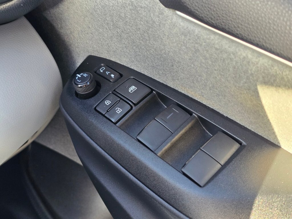 Used Toyota Yaris 2021 for sale - 77122258: Photo 38