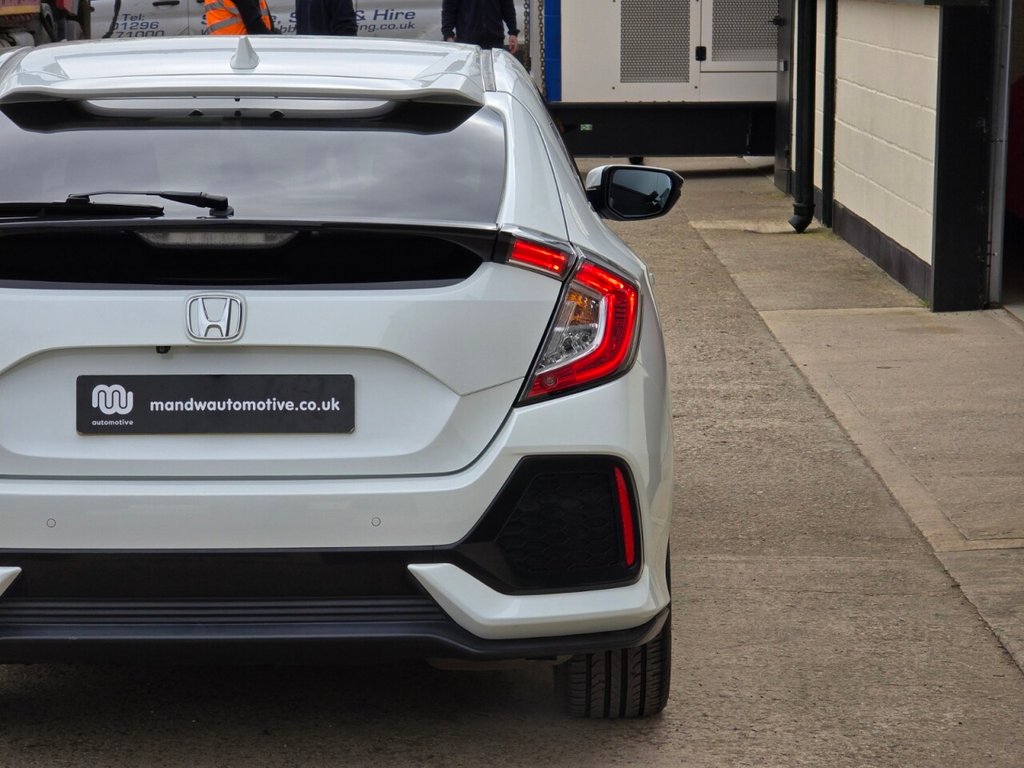 Used Honda Civic 2017 for sale - 77734052: Photo 10