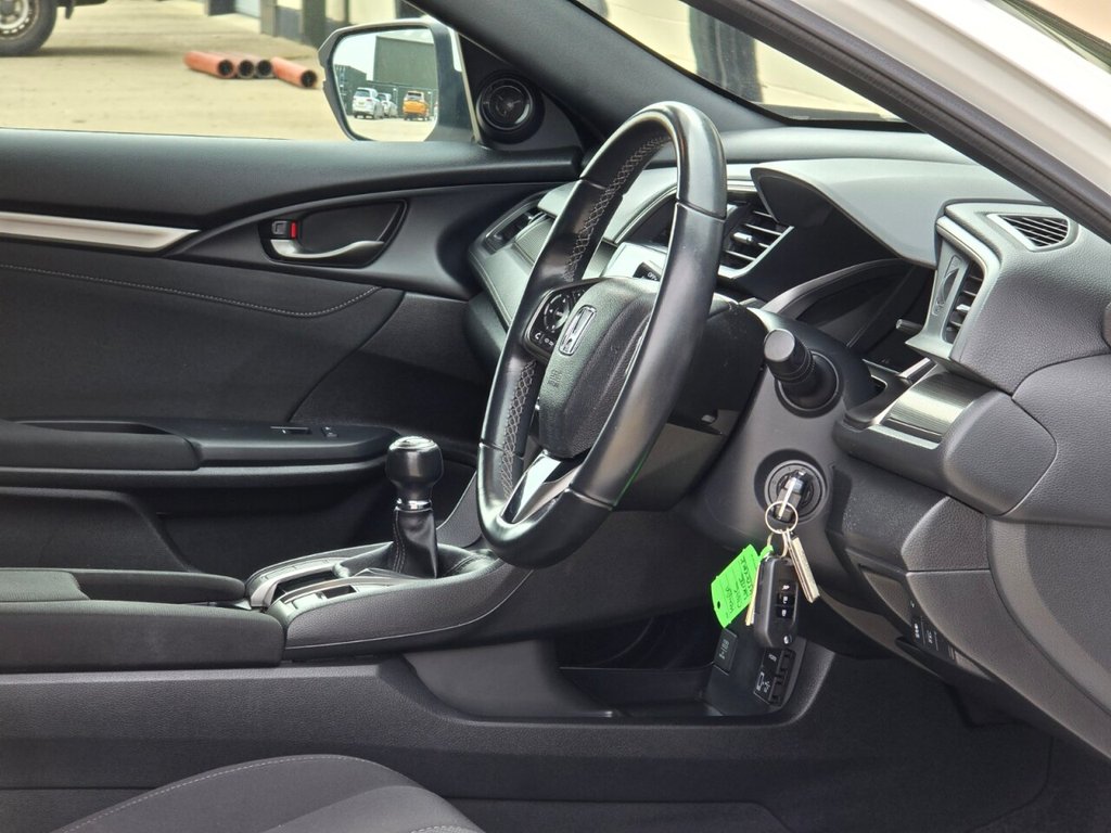 Used Honda Civic 2017 for sale - 77734052: Photo 15